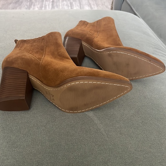 NWOT Marc Fisher Boots - Picture 2 of 4